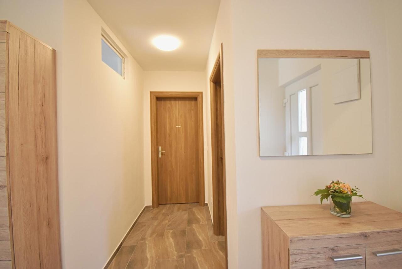 Apartmani Solis Vir Exteriér fotografie