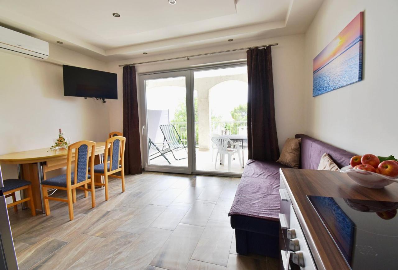 Apartmani Solis Vir Exteriér fotografie
