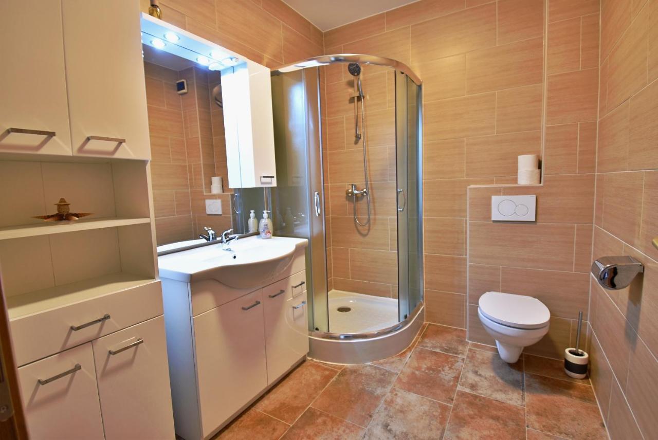 Apartmani Solis Vir Exteriér fotografie