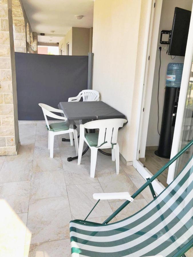 Apartmani Solis Vir Exteriér fotografie